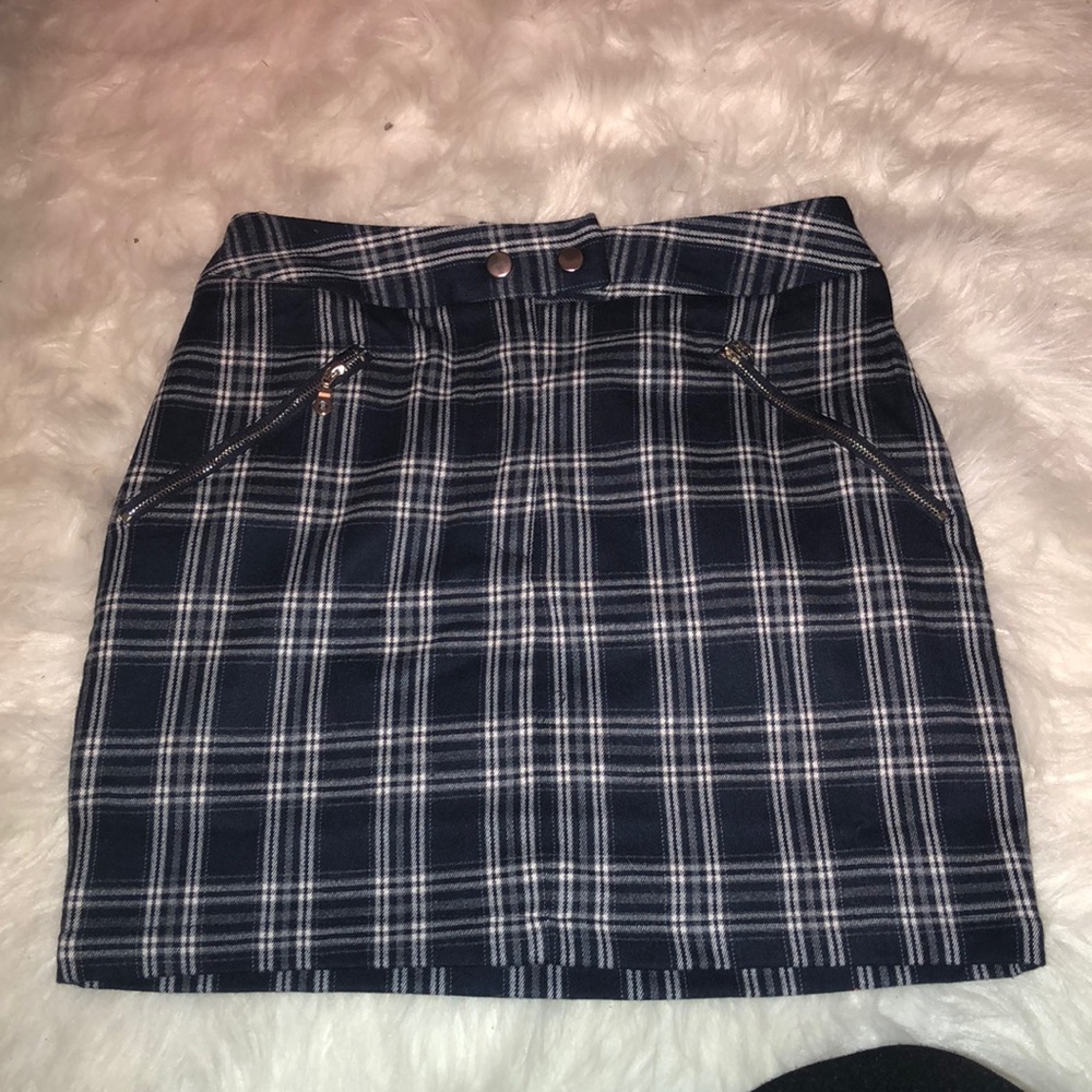 Fashion nova plaid mini skirt size small
